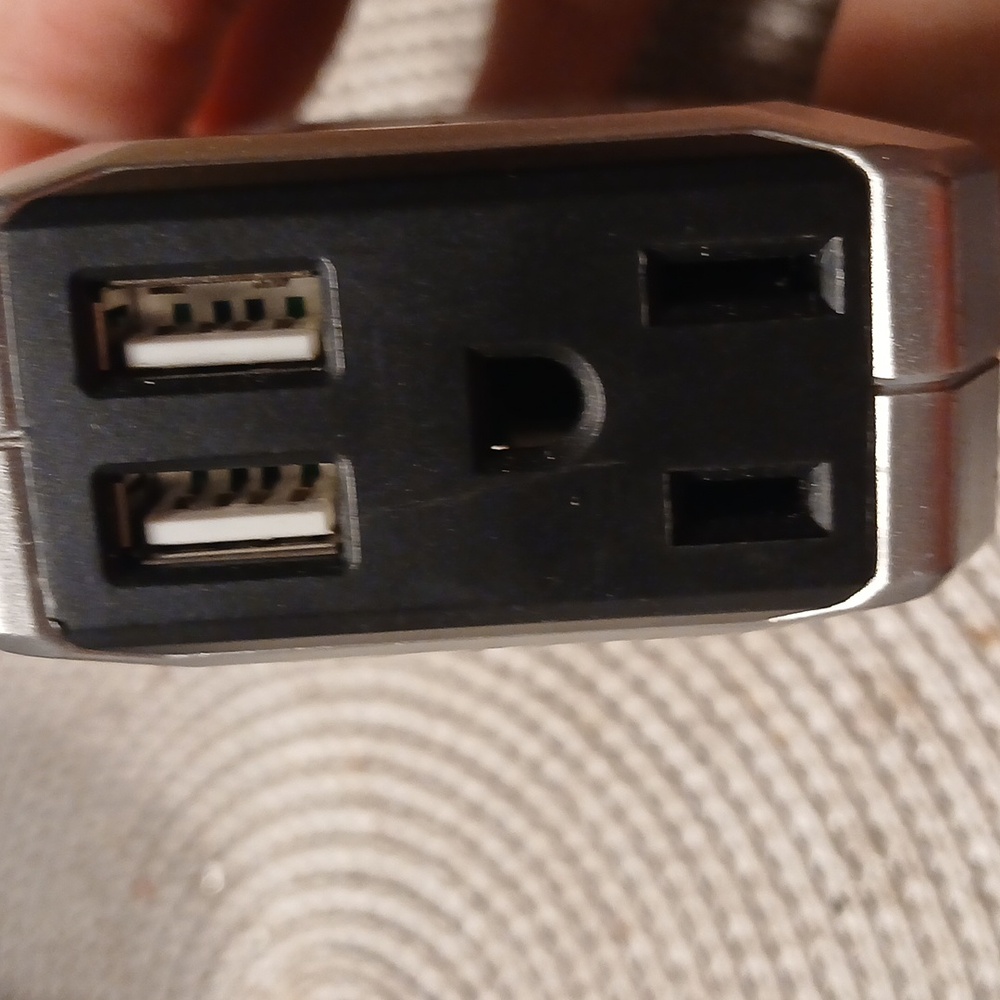 Silver Power Inverter Charger - Picture 4 of 5